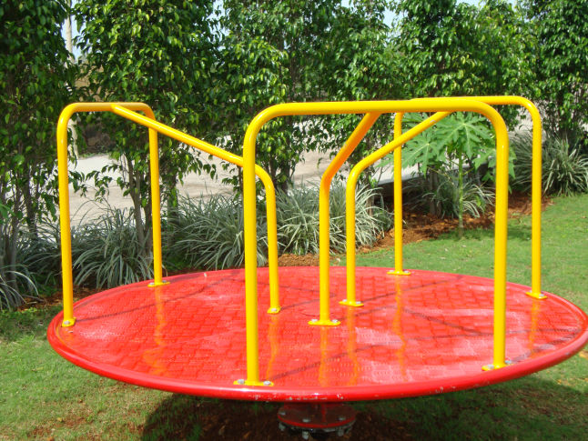 Shakti Enterprises Mumbai outdoor Play Equipment merry go round